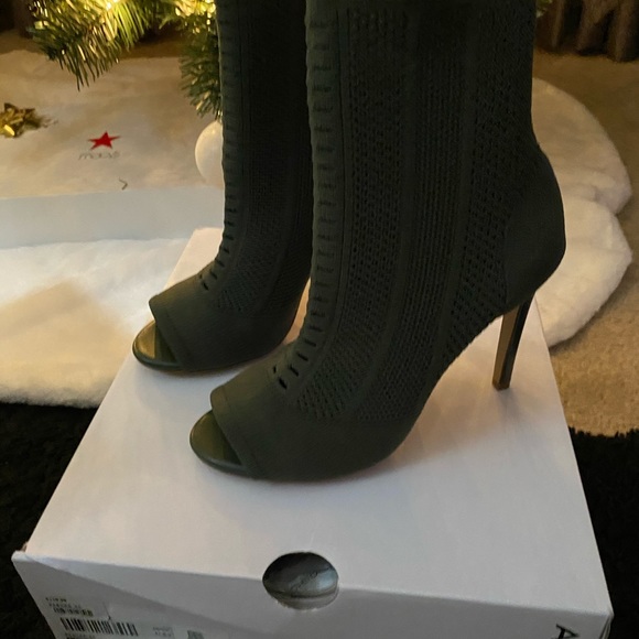 Sock booties - Picture 2 of 2